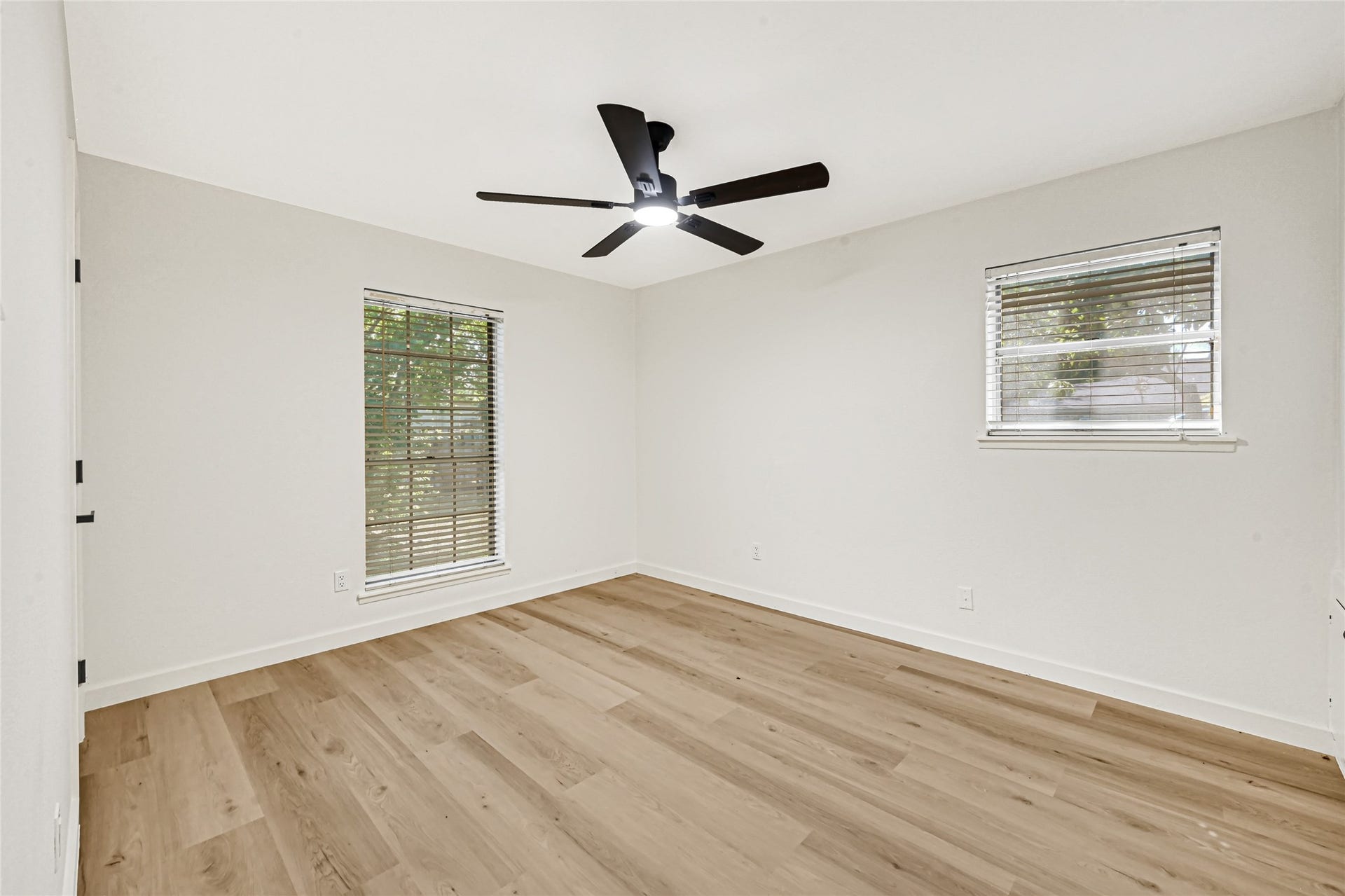 3225 Bostic Street, Houston, TX 77093 3225 Bostic Street, Houston, TX 77093