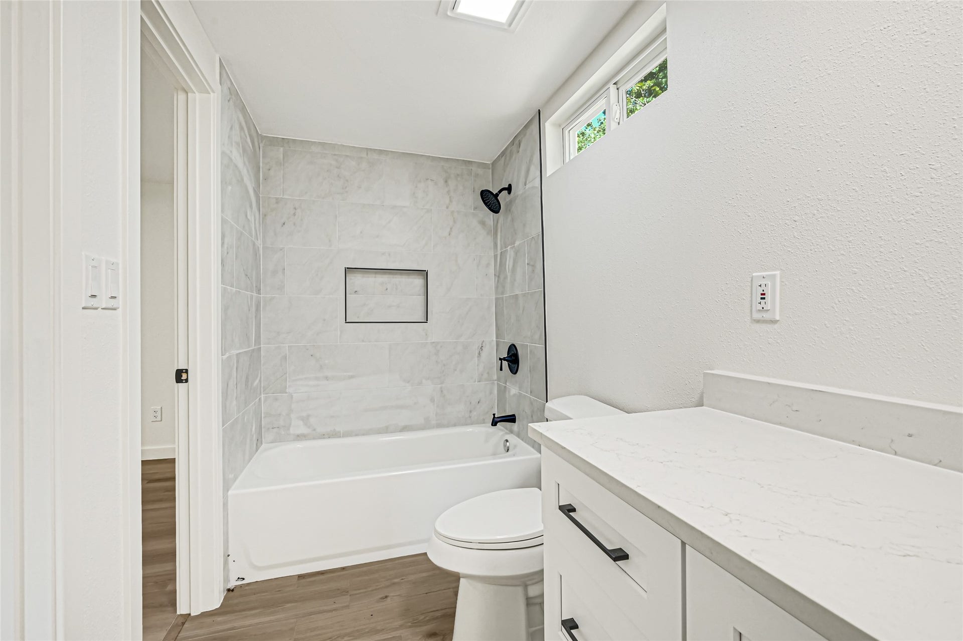 3225 Bostic Street, Houston, TX 77093 3225 Bostic Street, Houston, TX 77093