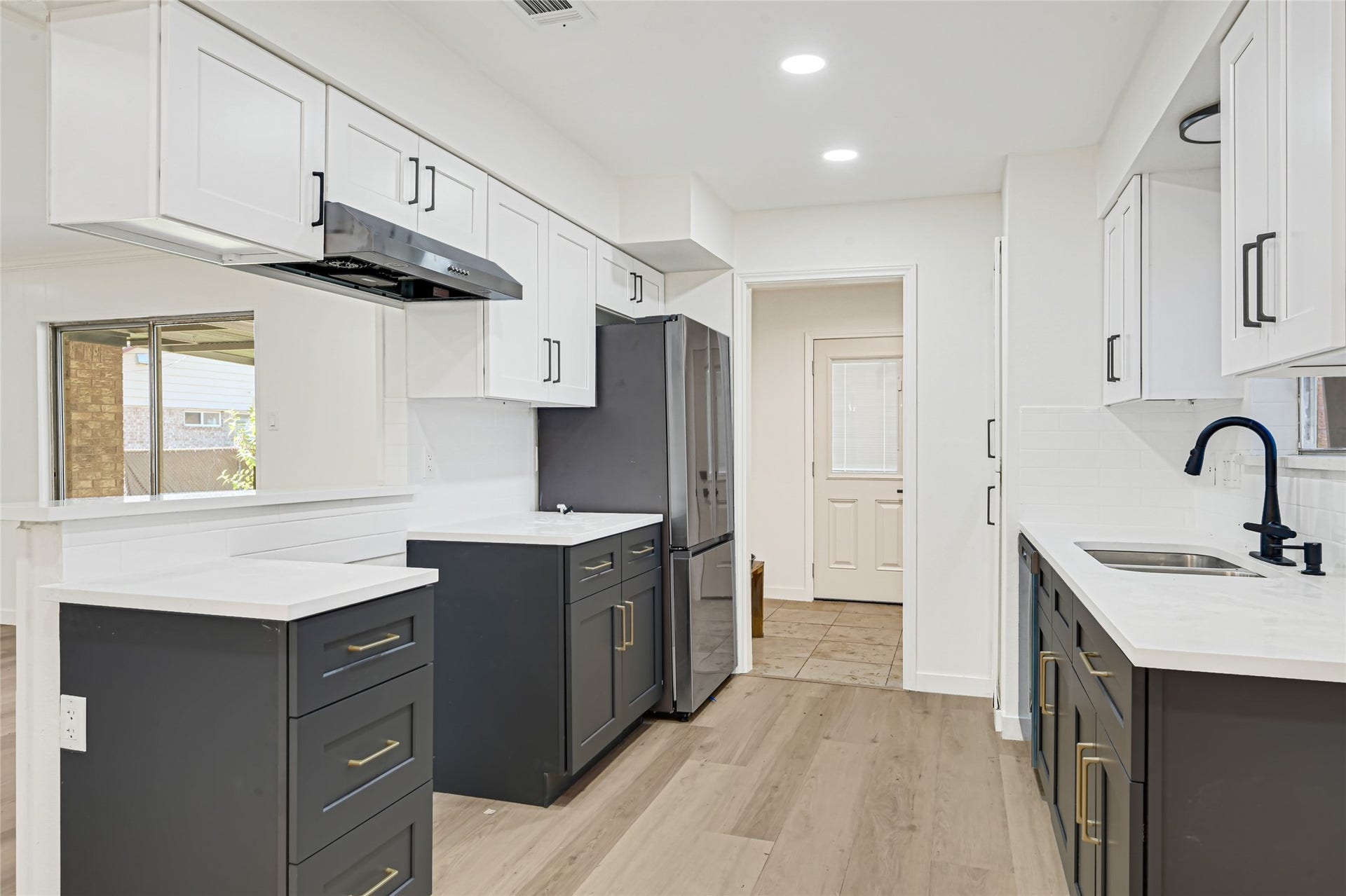 3225 Bostic Street, Houston, TX 77093 3225 Bostic Street, Houston, TX 77093