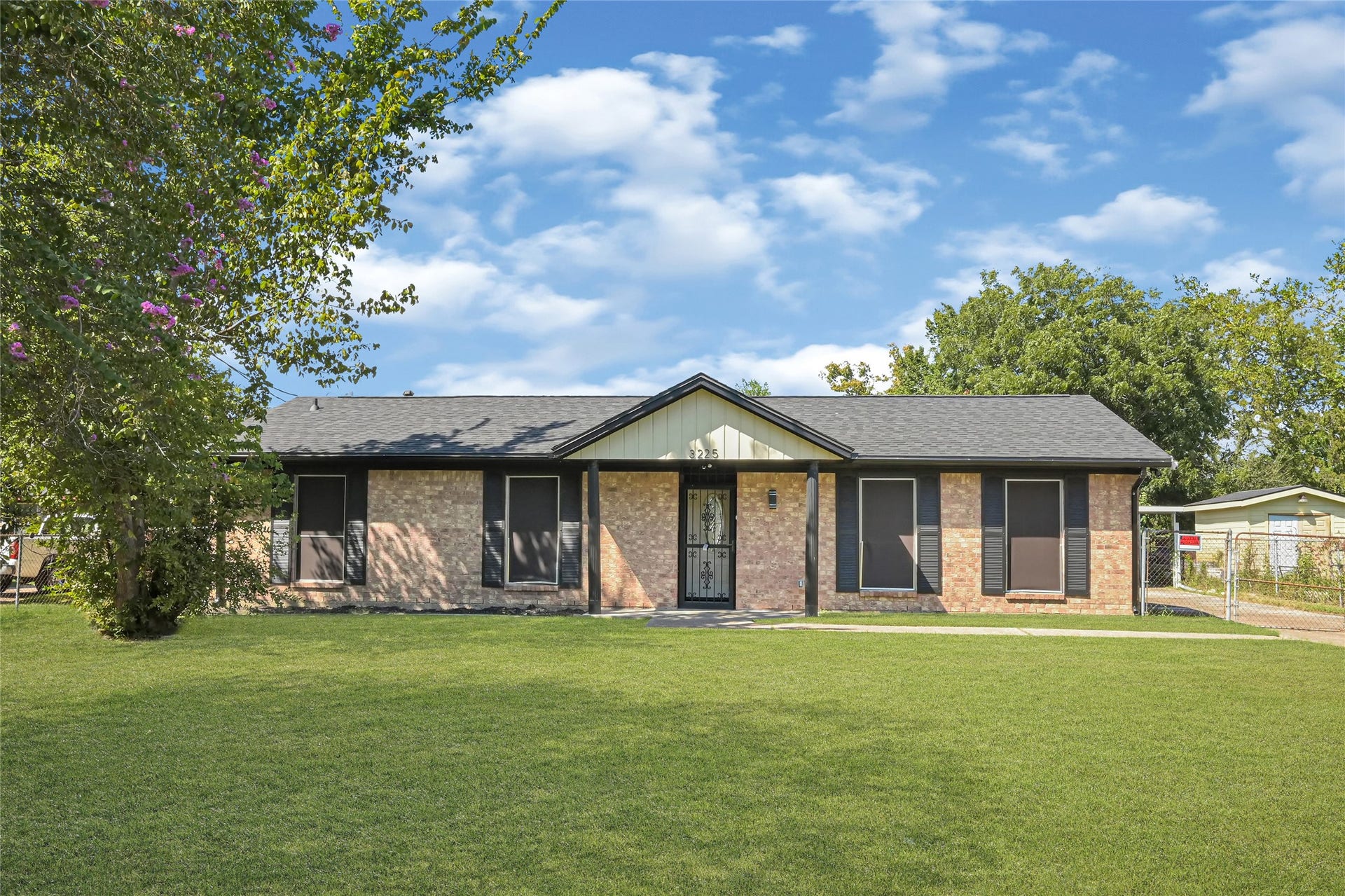 3225 Bostic Street, Houston, TX 77093 3225 Bostic Street, Houston, TX 77093