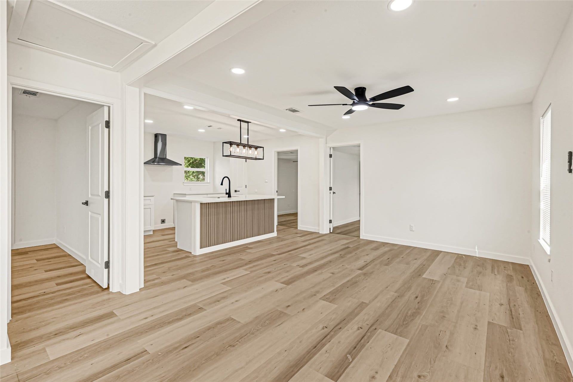 3225 Bostic Street, Houston, TX 77093 3225 Bostic Street, Houston, TX 77093