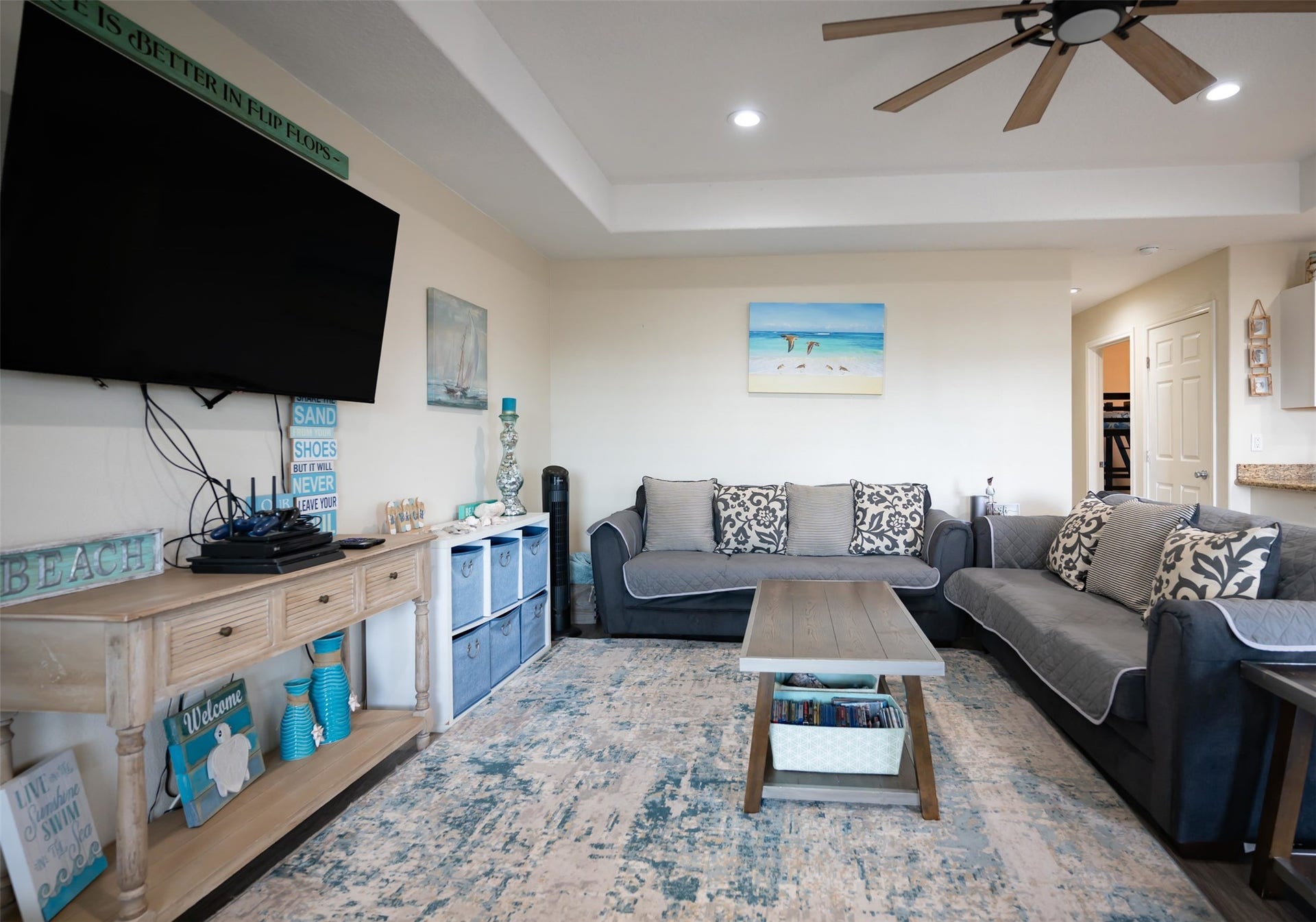 Spacious setup for relaxing or hosting