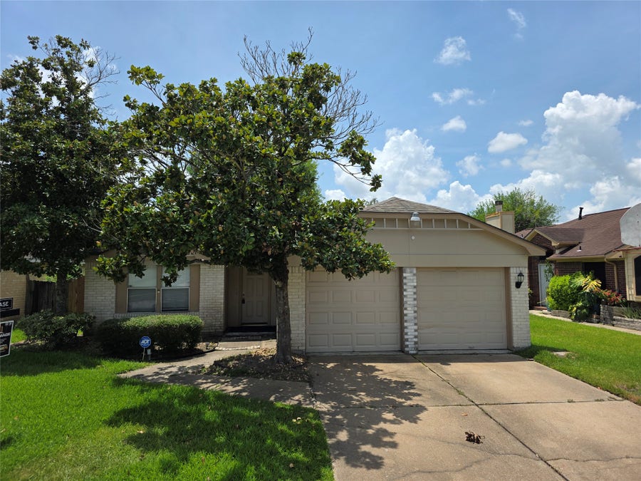 Property photo for 11634 Eaglewood Drive, Houston, TX