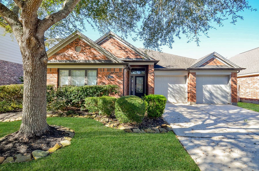 Property photo for 5915 Turkey Creek, Missouri City, TX