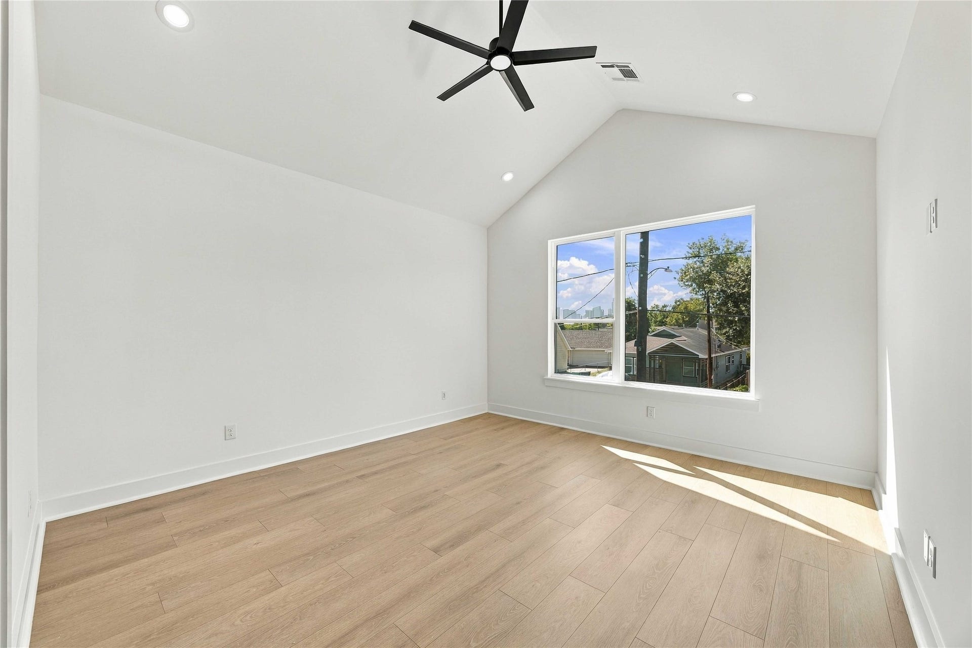 1414 Copeland Street, #A, Houston, TX 77020 1414 Copeland Street, #A, Houston, TX 77020