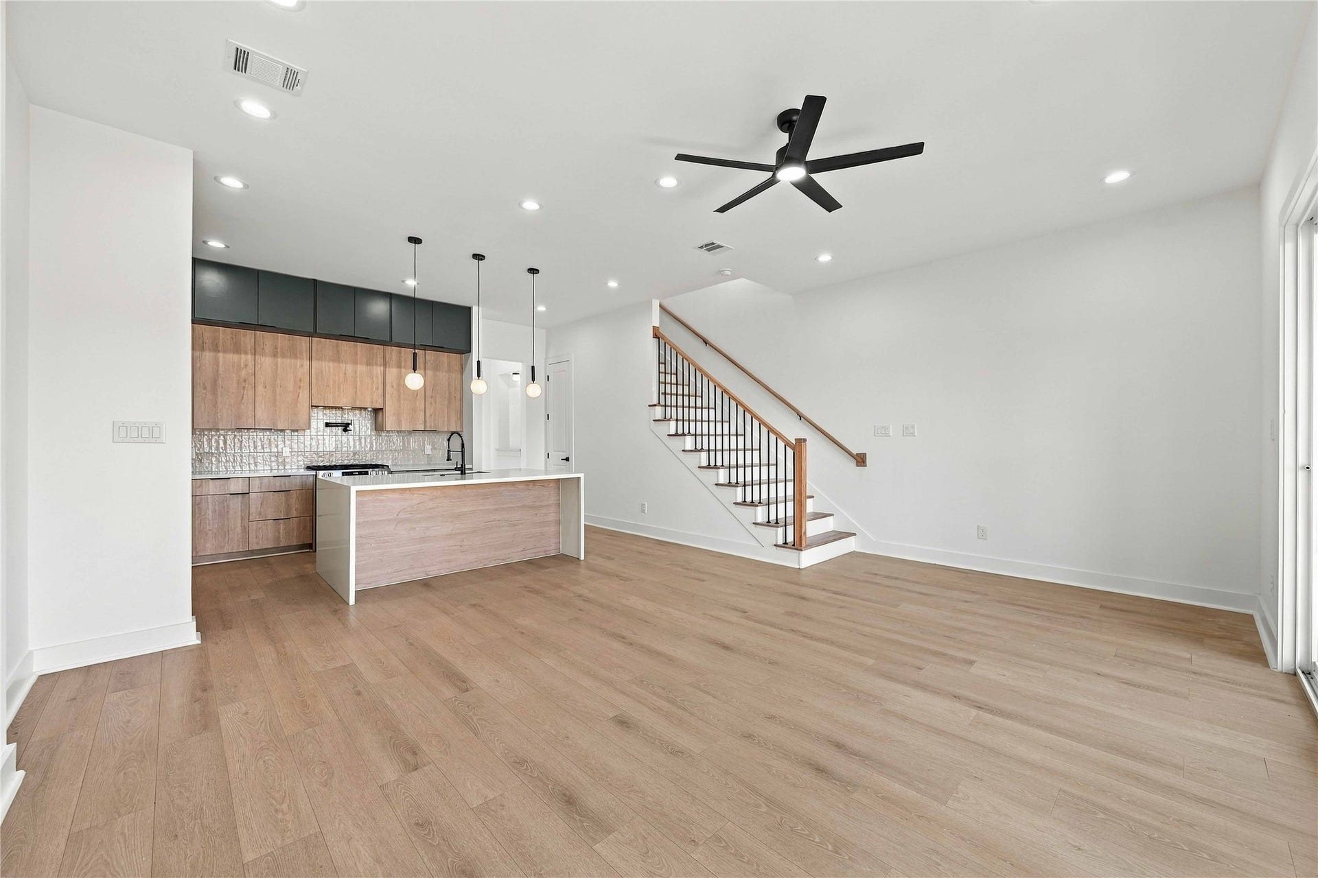 1414 Copeland Street, #A, Houston, TX 77020 1414 Copeland Street, #A, Houston, TX 77020