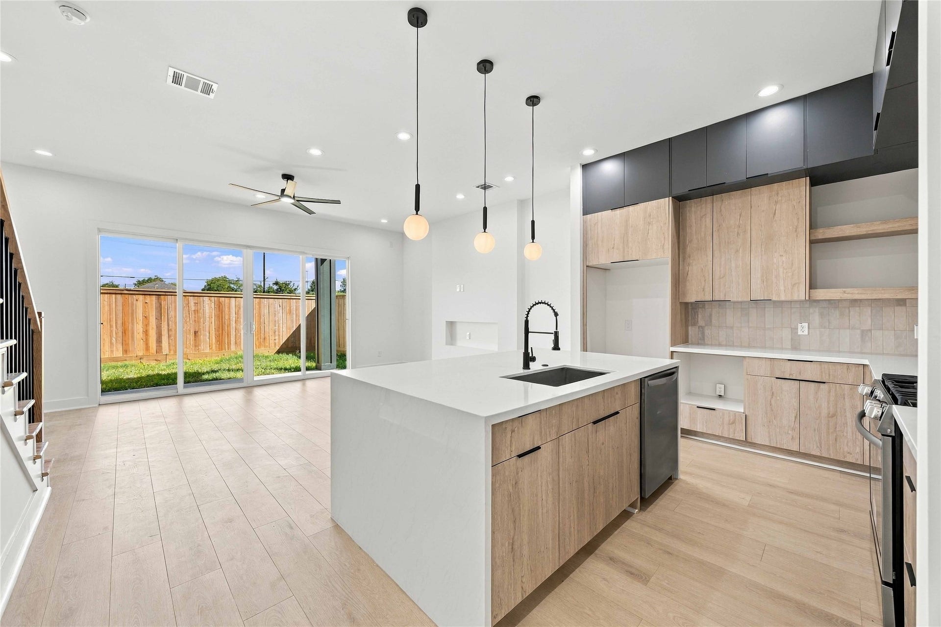1414 Copeland Street, #A, Houston, TX 77020 1414 Copeland Street, #A, Houston, TX 77020