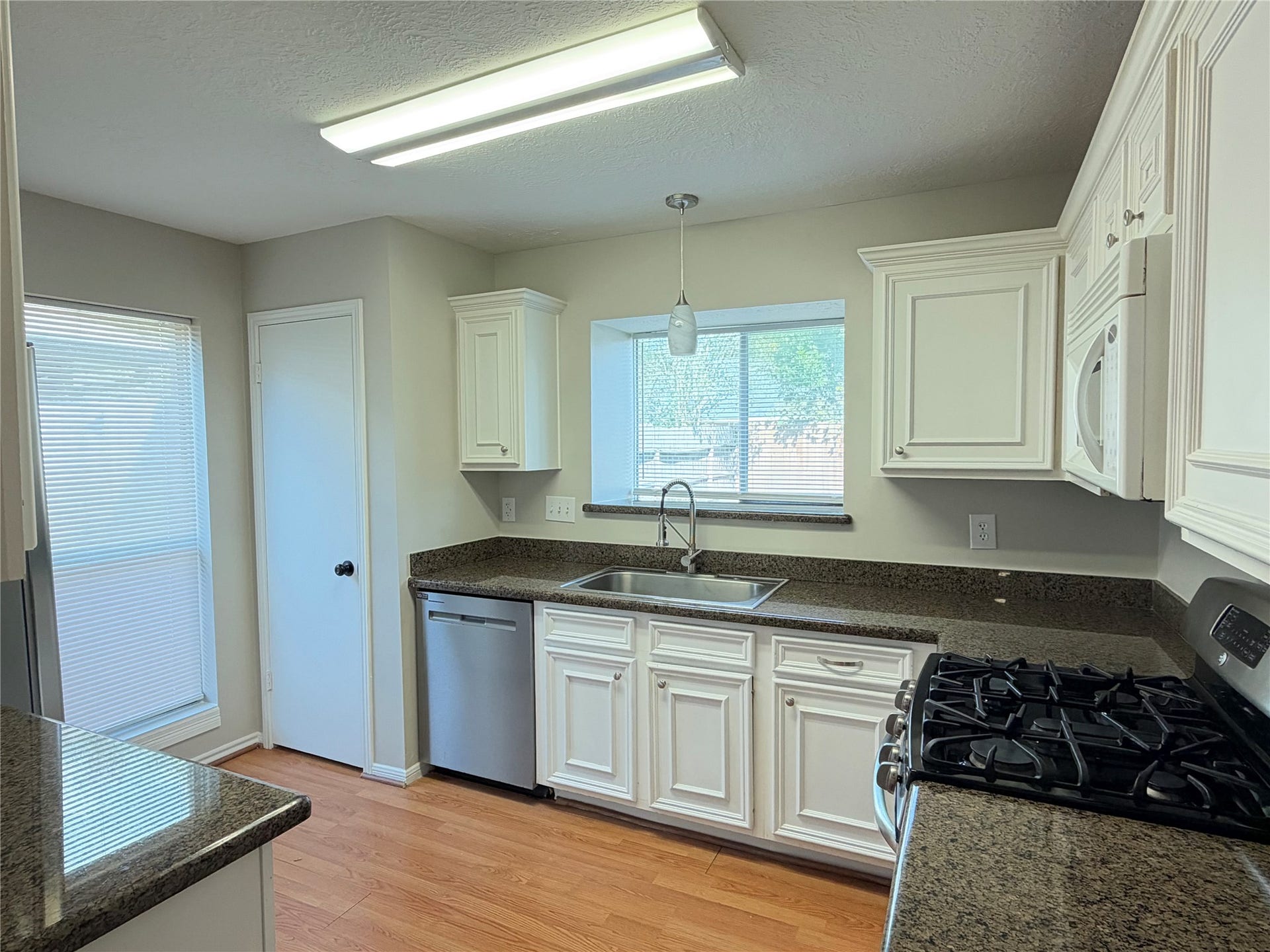 19718 Brentonridge Lane, Spring, TX 77379 19718 Brentonridge Lane, Spring, TX 77379