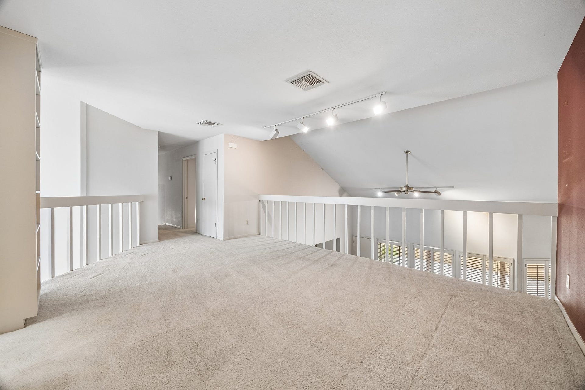 10327 Olympia Drive, Houston, TX 77042 Another view of this bonus space.