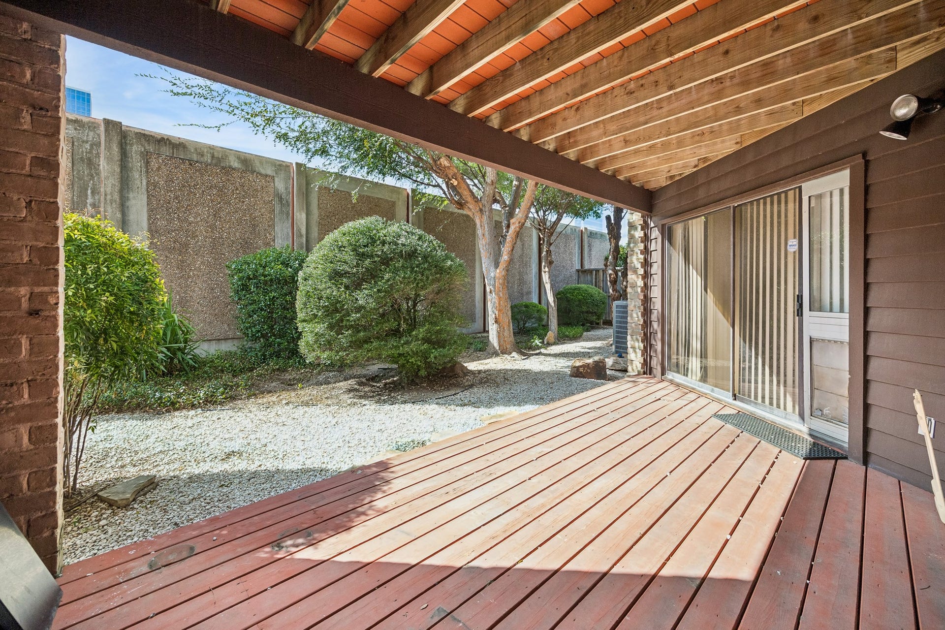 10327 Olympia Drive, Houston, TX 77042 Redwood deck patio off the kitchen and breakfast room.