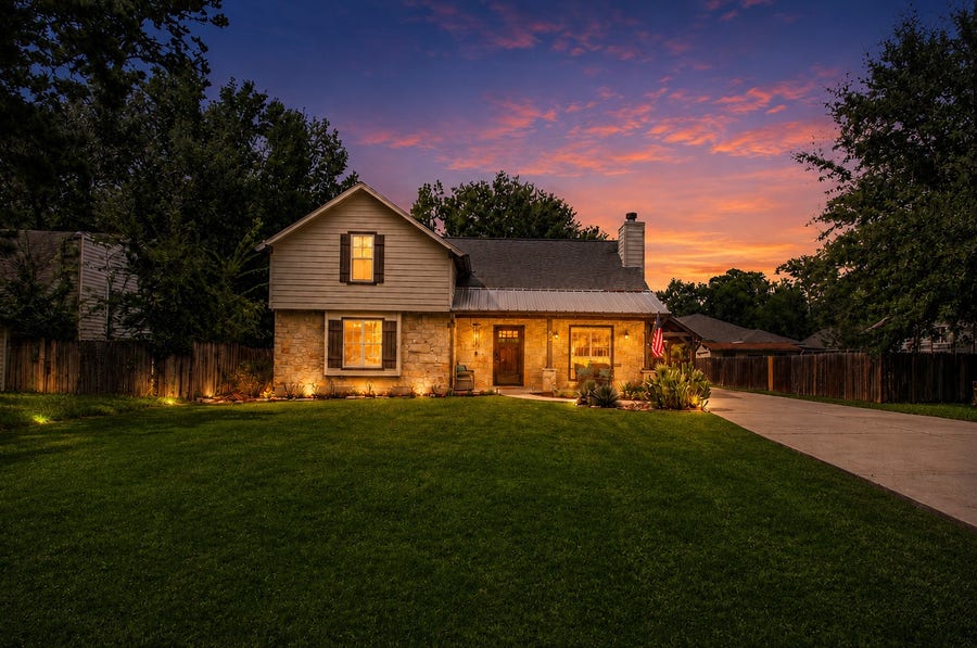 Property photo for 312 Springwood Drive, Conroe, TX
