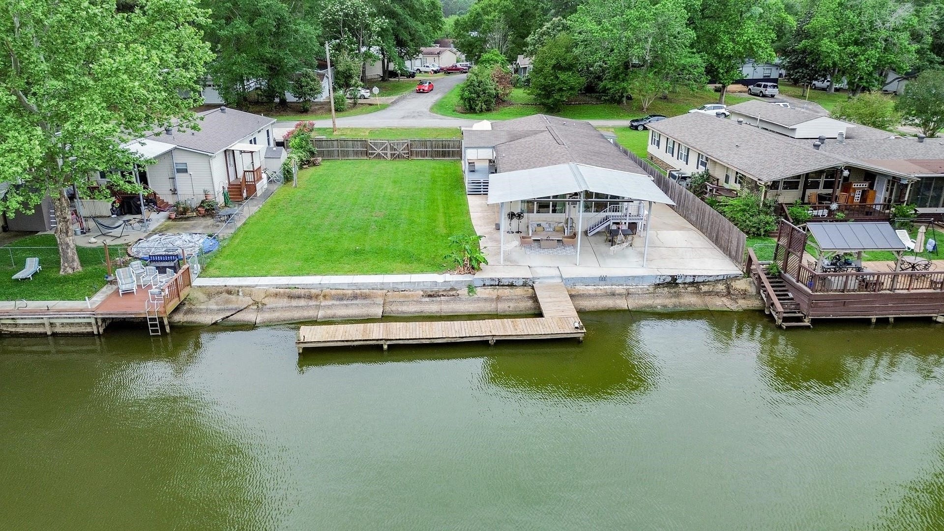 14186 & 14184 Shadow Bay Drive, Willis, TX 77318