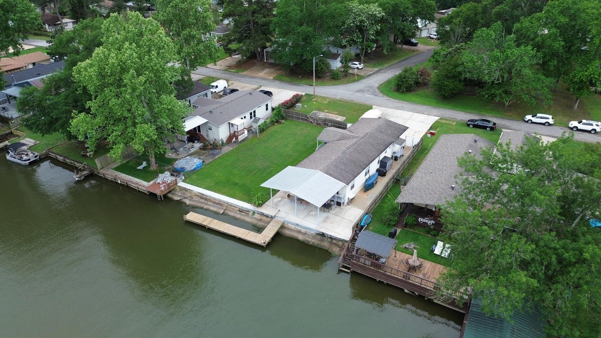 14186 & 14184 Shadow Bay Drive, Willis, TX 77318
