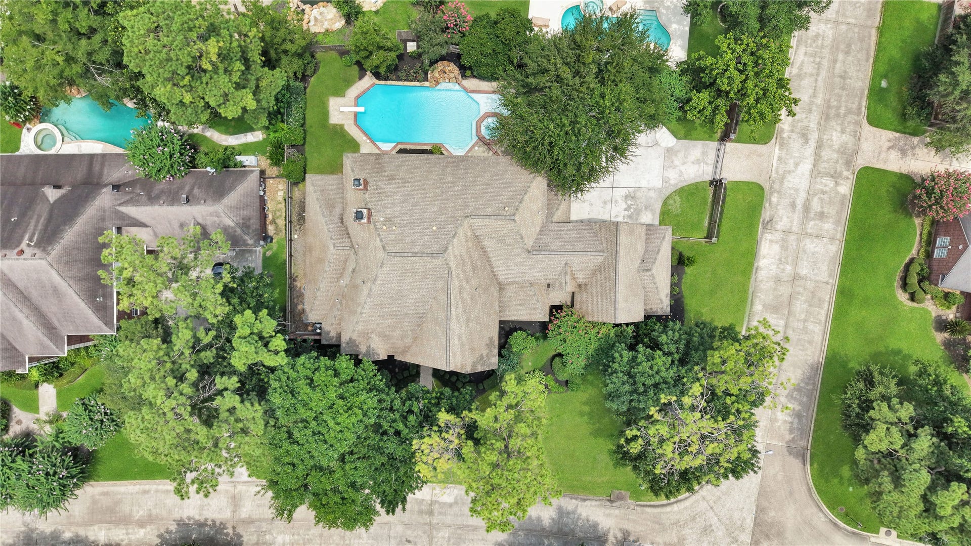 11822 Primwood Drive, Houston, TX 77070 Aerial perspective of the sought-after Lakewood Forest neighborhood.