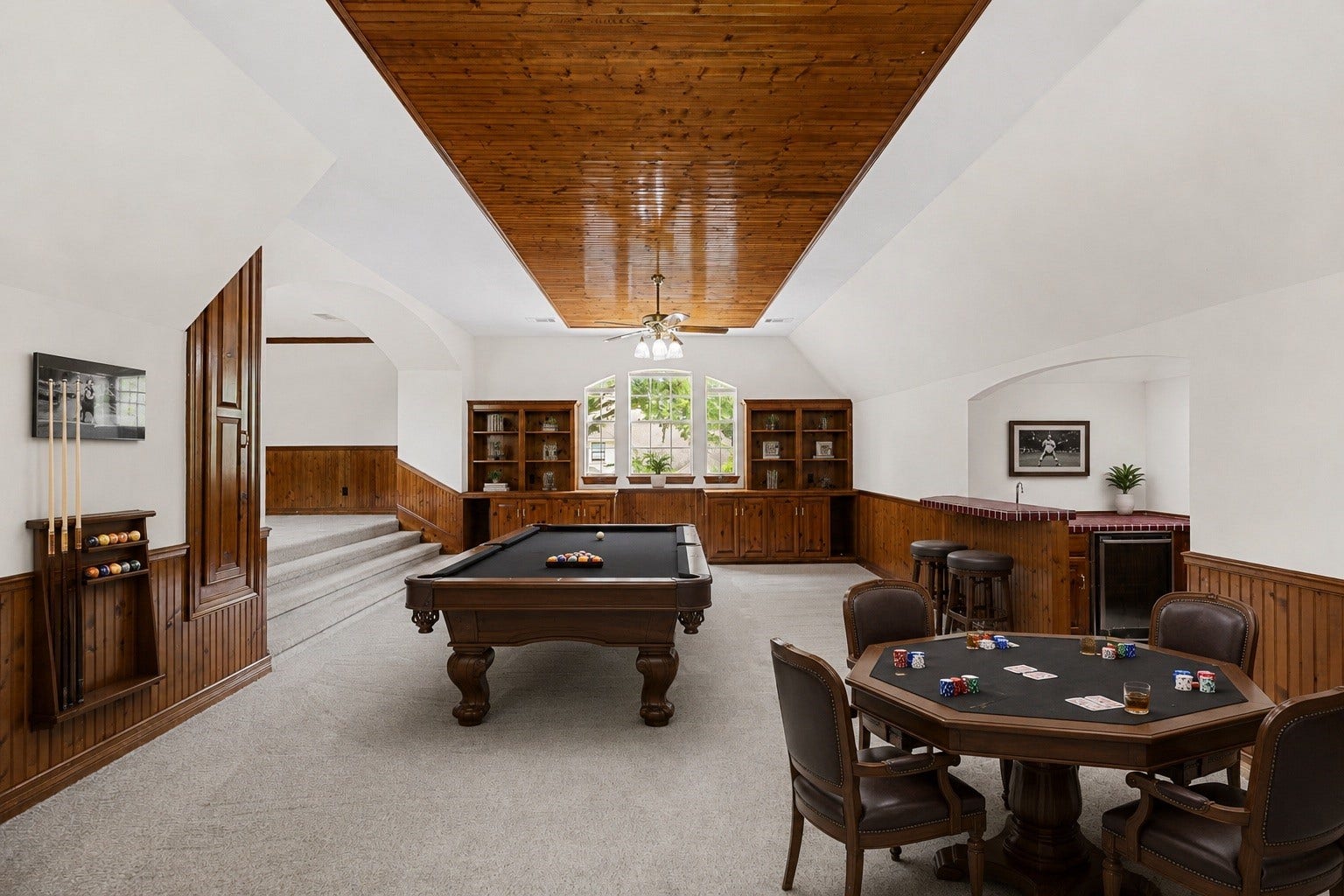 11822 Primwood Drive, Houston, TX 77070 The possibilities are endless in this game room! Virtually staged for visual purposes.