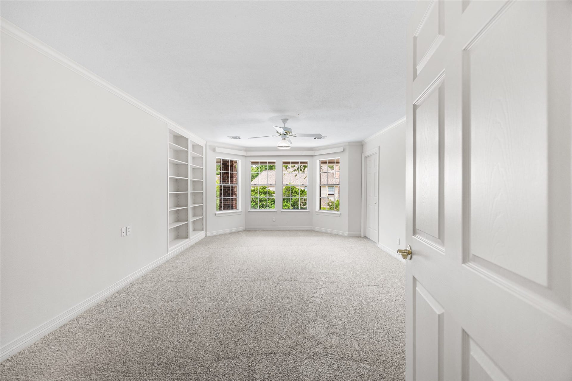 11822 Primwood Drive, Houston, TX 77070 Additional secondary bedroom with generous natural light and storage.