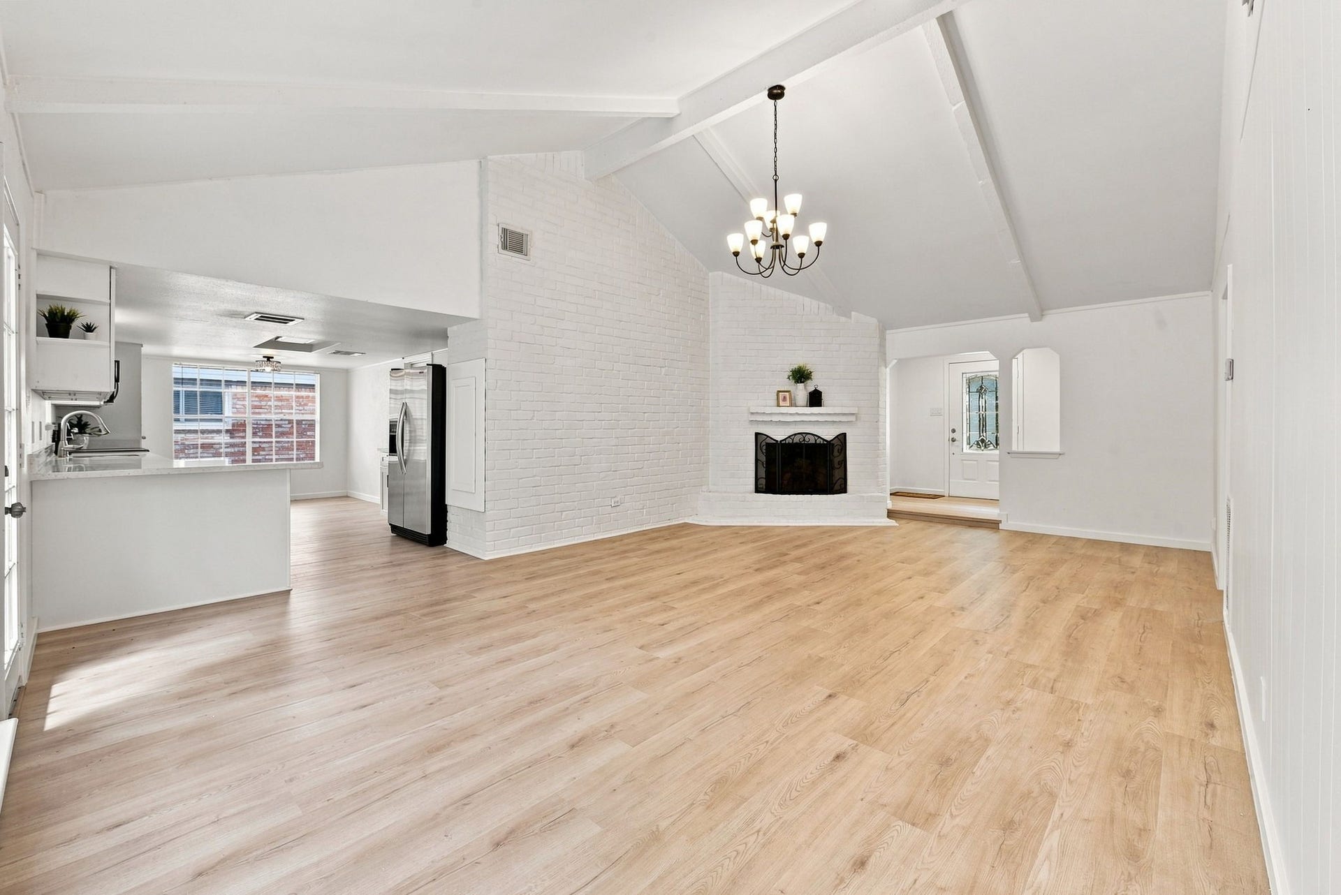 8819 Stone Brook Lane, Houston, TX 77040
