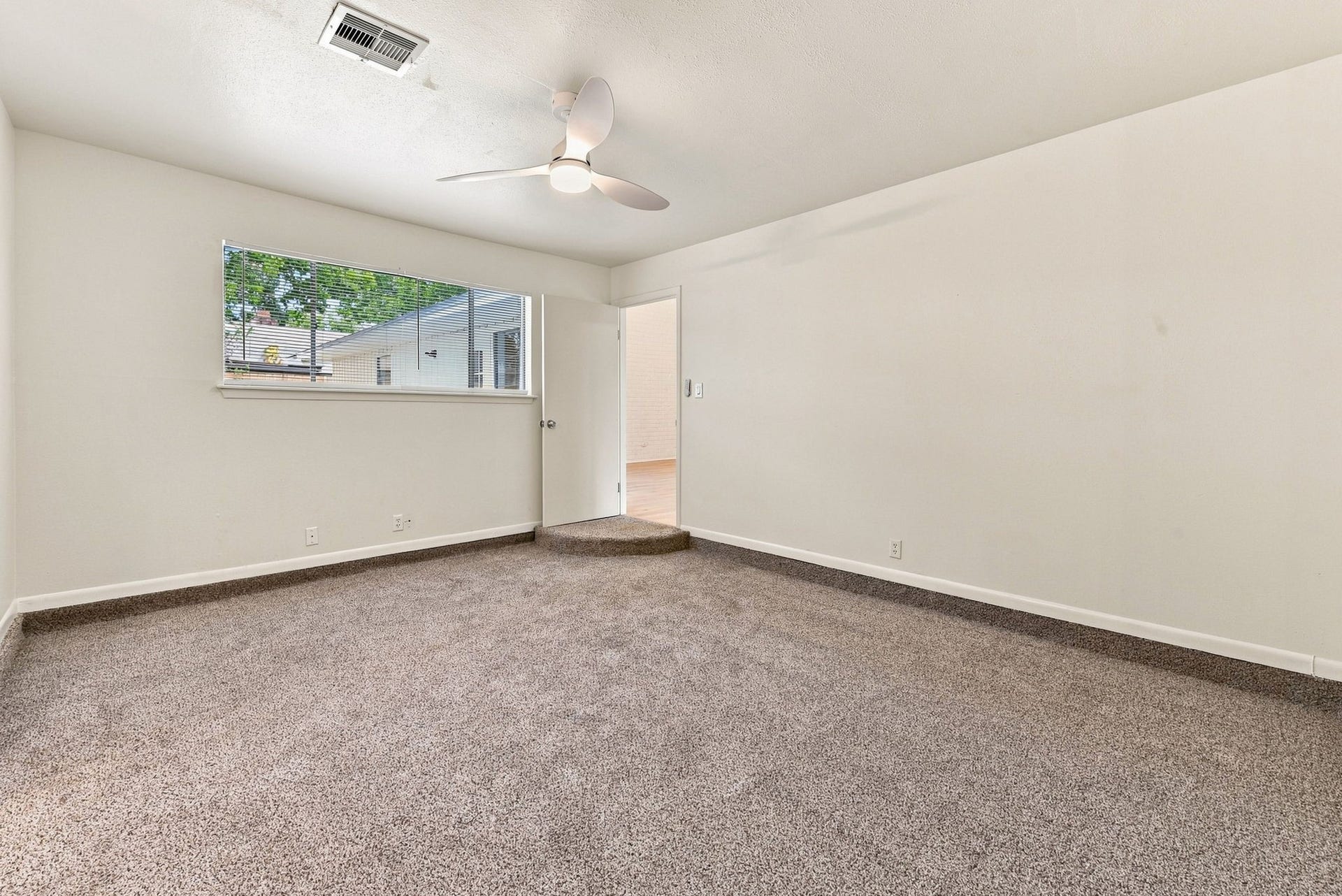 8819 Stone Brook Lane, Houston, TX 77040