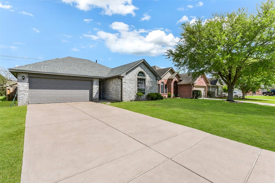 Property photo for 4407 Heritage Trail Drive Drive, Houston, TX