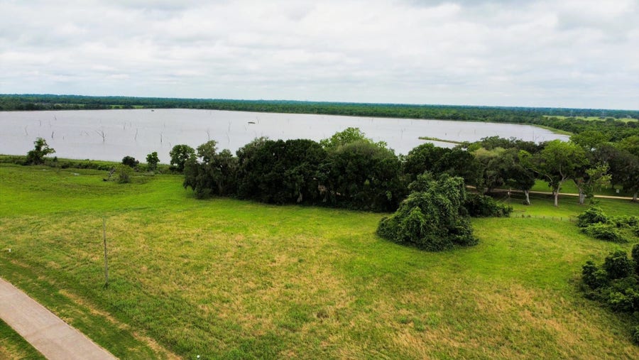 Property photo for 118 Pony Trail, Angleton, TX