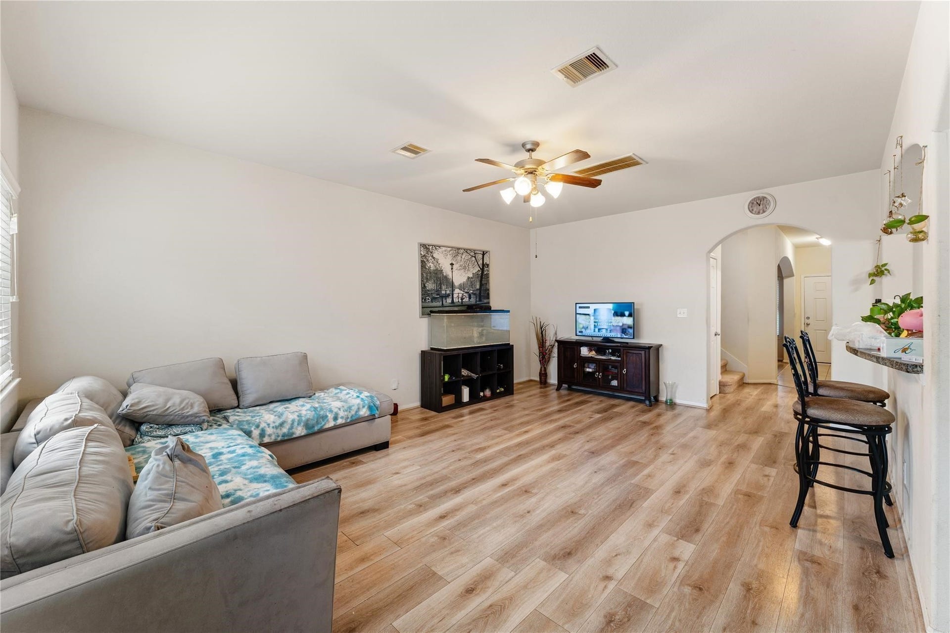 7255 Autumn Sun Drive, Houston, TX 77083 7255 Autumn Sun Drive, Houston, TX 77083