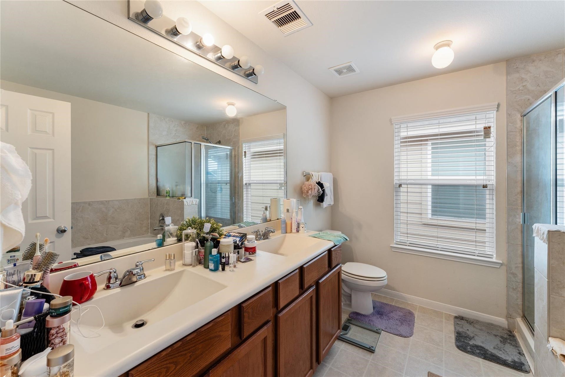 7255 Autumn Sun Drive, Houston, TX 77083 7255 Autumn Sun Drive, Houston, TX 77083
