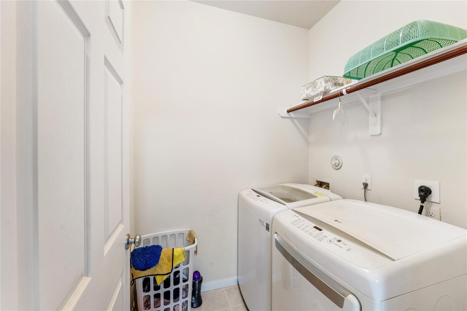 7255 Autumn Sun Drive, Houston, TX 77083 7255 Autumn Sun Drive, Houston, TX 77083