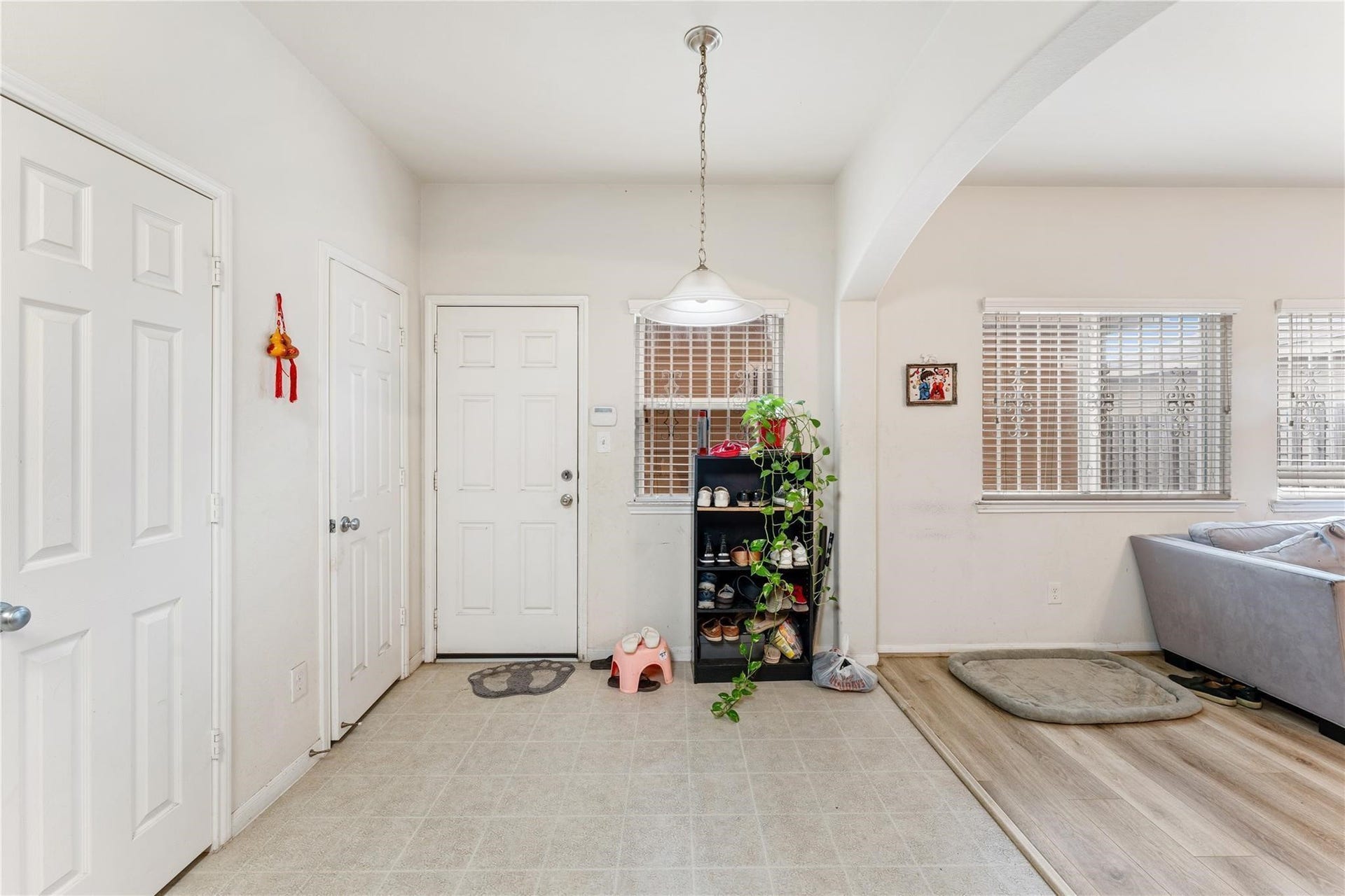 7255 Autumn Sun Drive, Houston, TX 77083 7255 Autumn Sun Drive, Houston, TX 77083