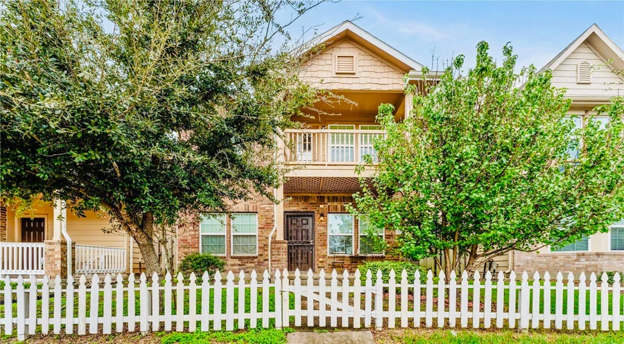 Property photo for 7255 Autumn Sun Drive, Houston, TX