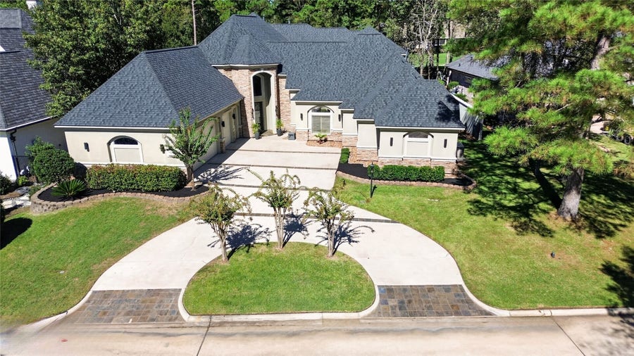 Property photo for 3111 Bentwater Drive, Montgomery, TX