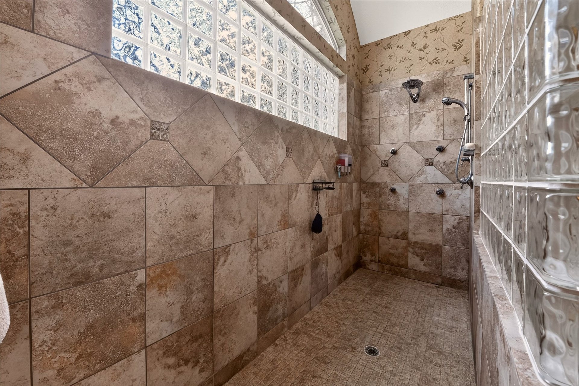 3111 Bentwater Drive, Montgomery, TX 77356