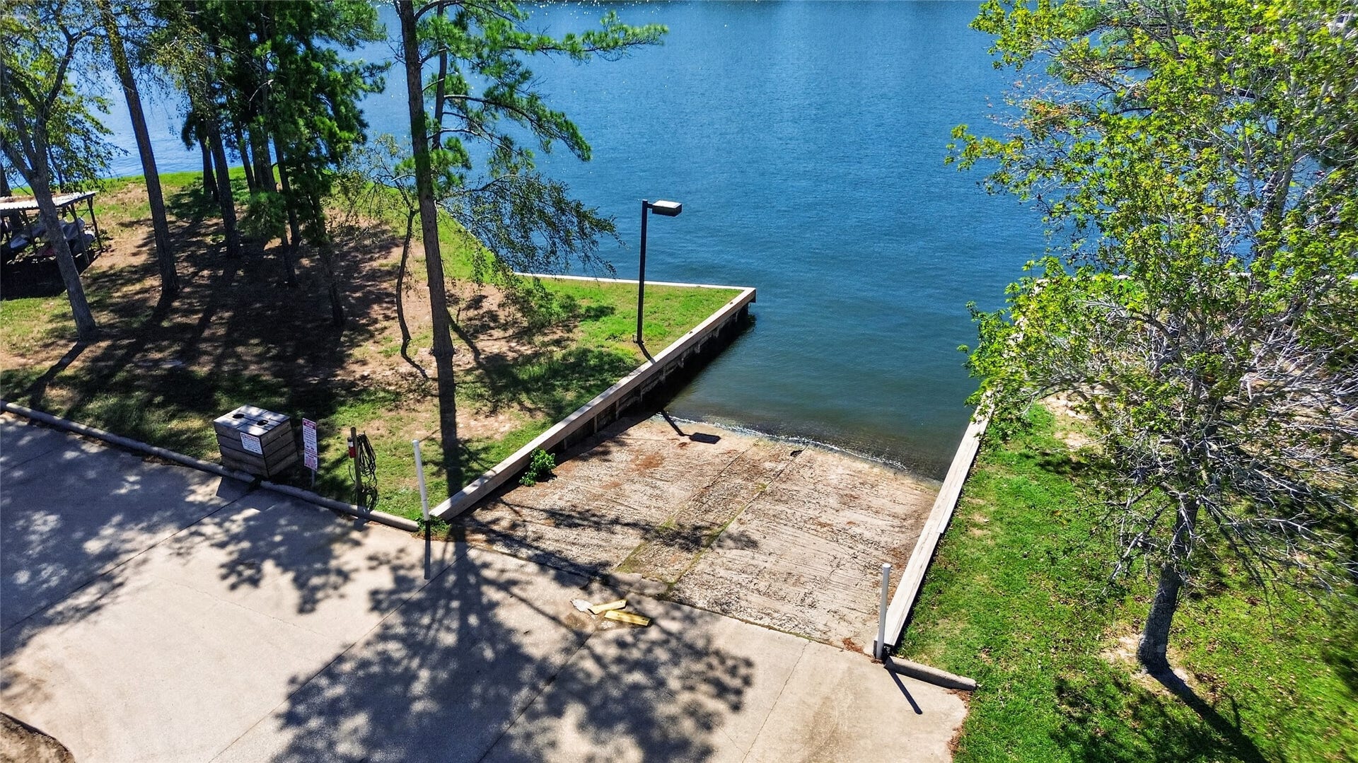 3111 Bentwater Drive, Montgomery, TX 77356