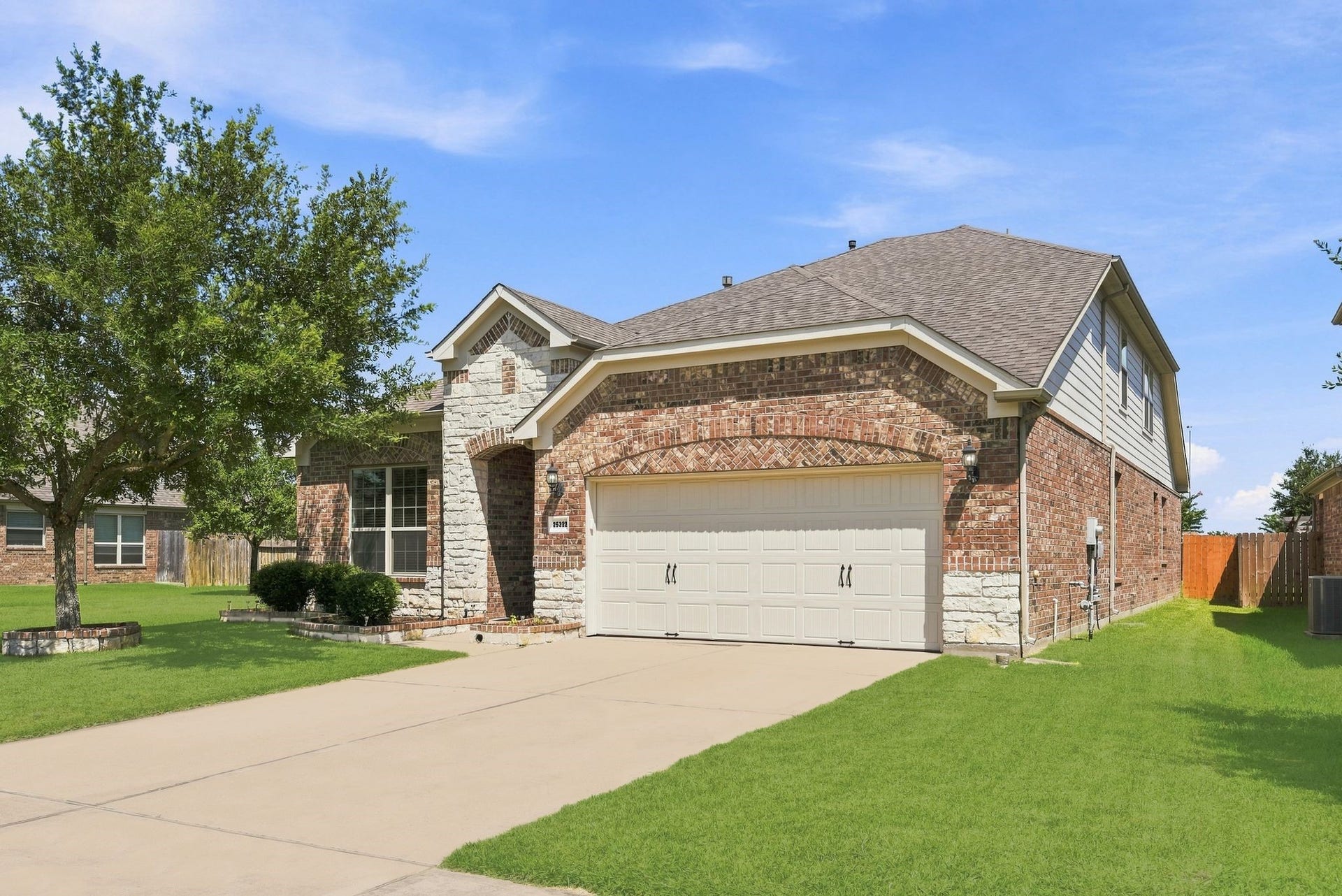 25322 Alverstone Drive, Katy, TX 77494 MOVE-IN READY in sought-after King Lakes!