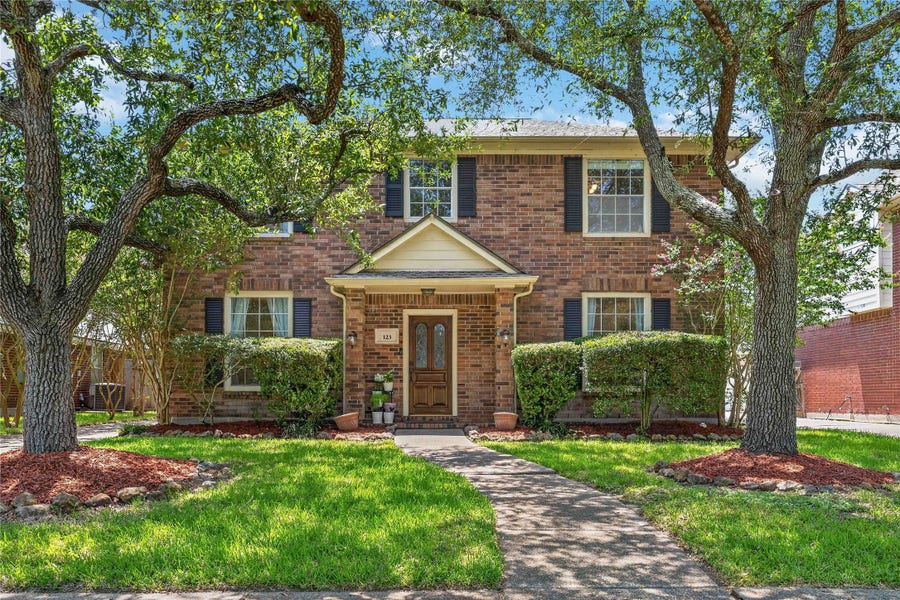 Property photo for 123 Pallins Way, League City, TX
