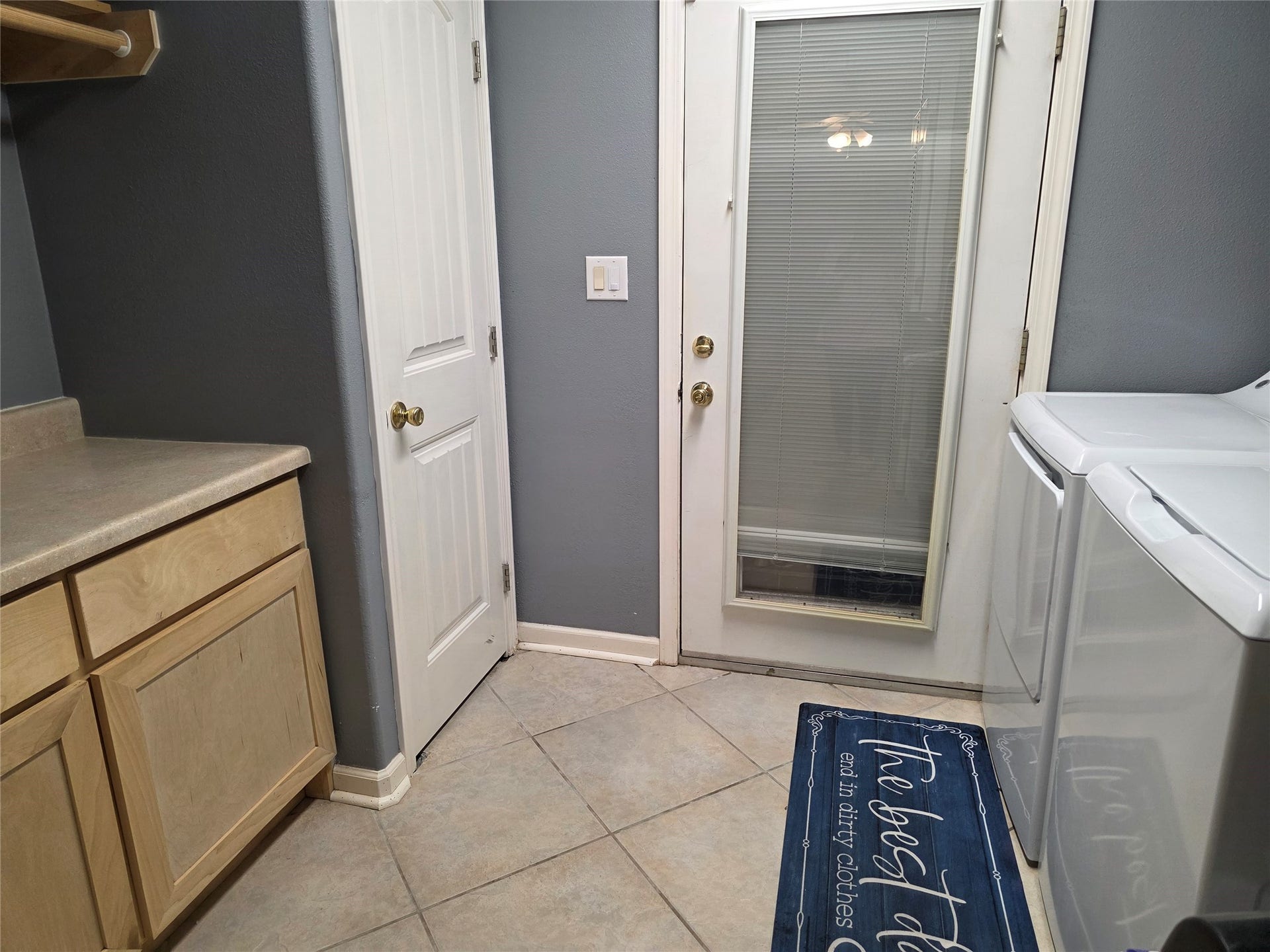 3632 W Meadow Lane, Dickinson, TX 77539 Laundry Room with storage