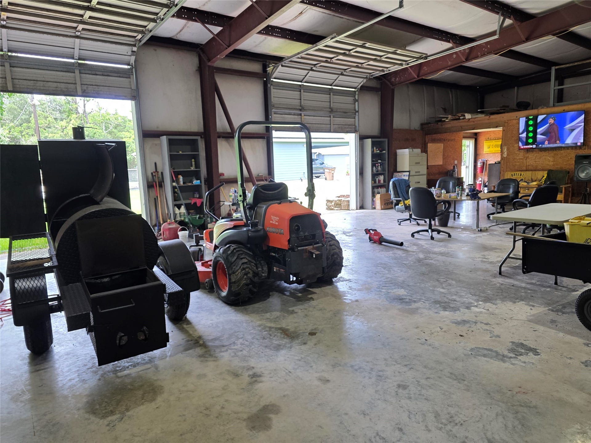 3632 W Meadow Lane, Dickinson, TX 77539 Workshop Interior