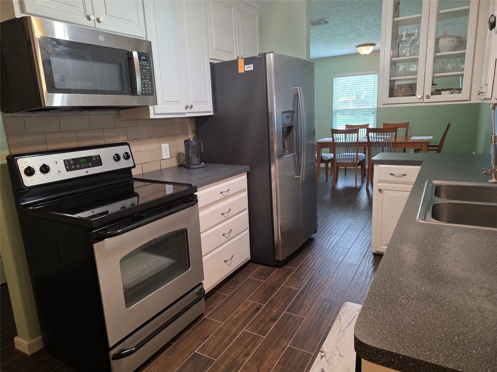 3632 W Meadow Lane, Dickinson, TX 77539 3632 W Meadow Lane, Dickinson, TX 77539