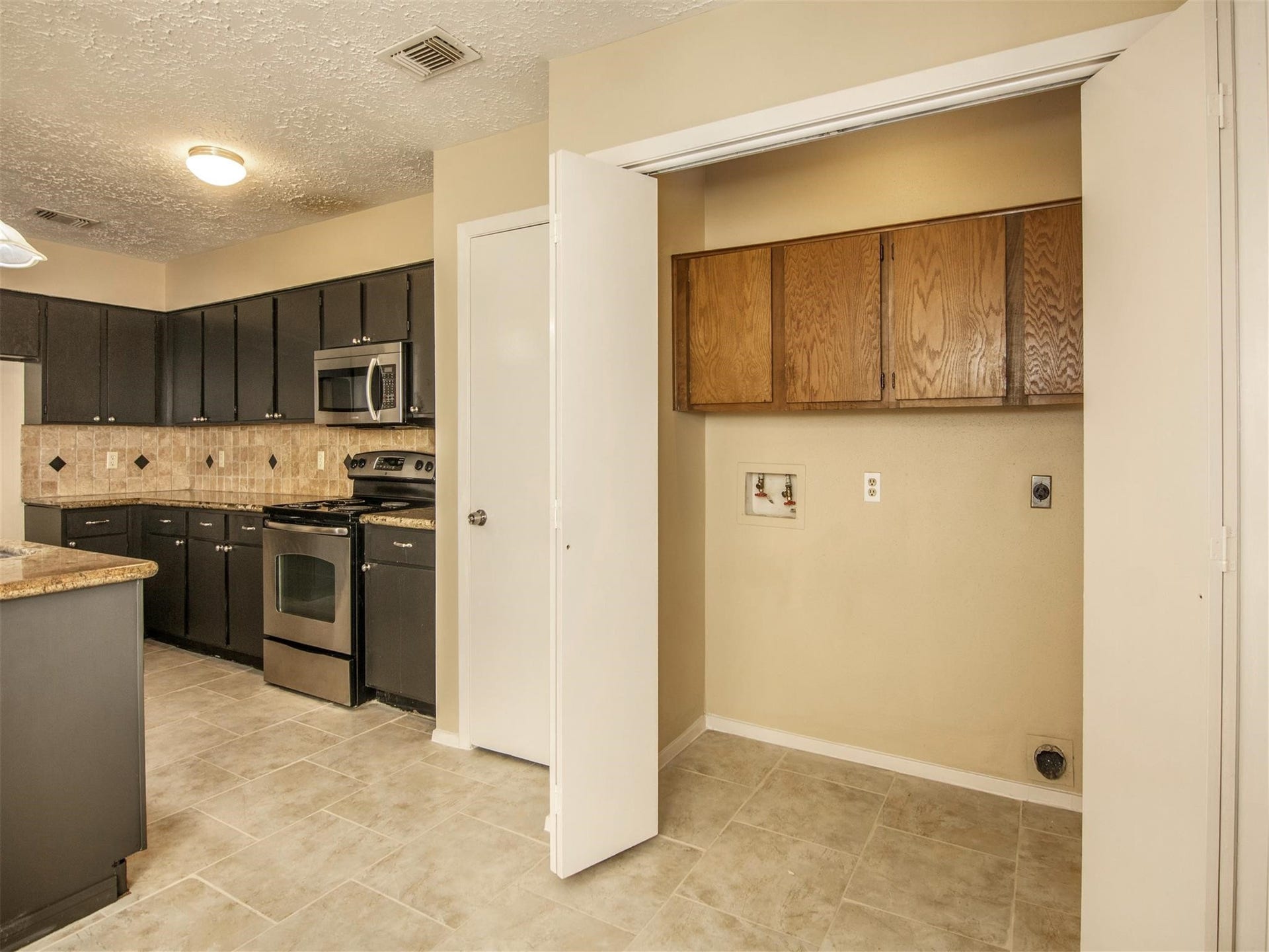 6924 Foxmont Lane, Humble, TX 77338