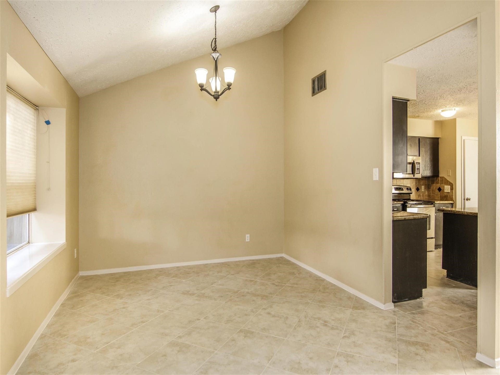 6924 Foxmont Lane, Humble, TX 77338
