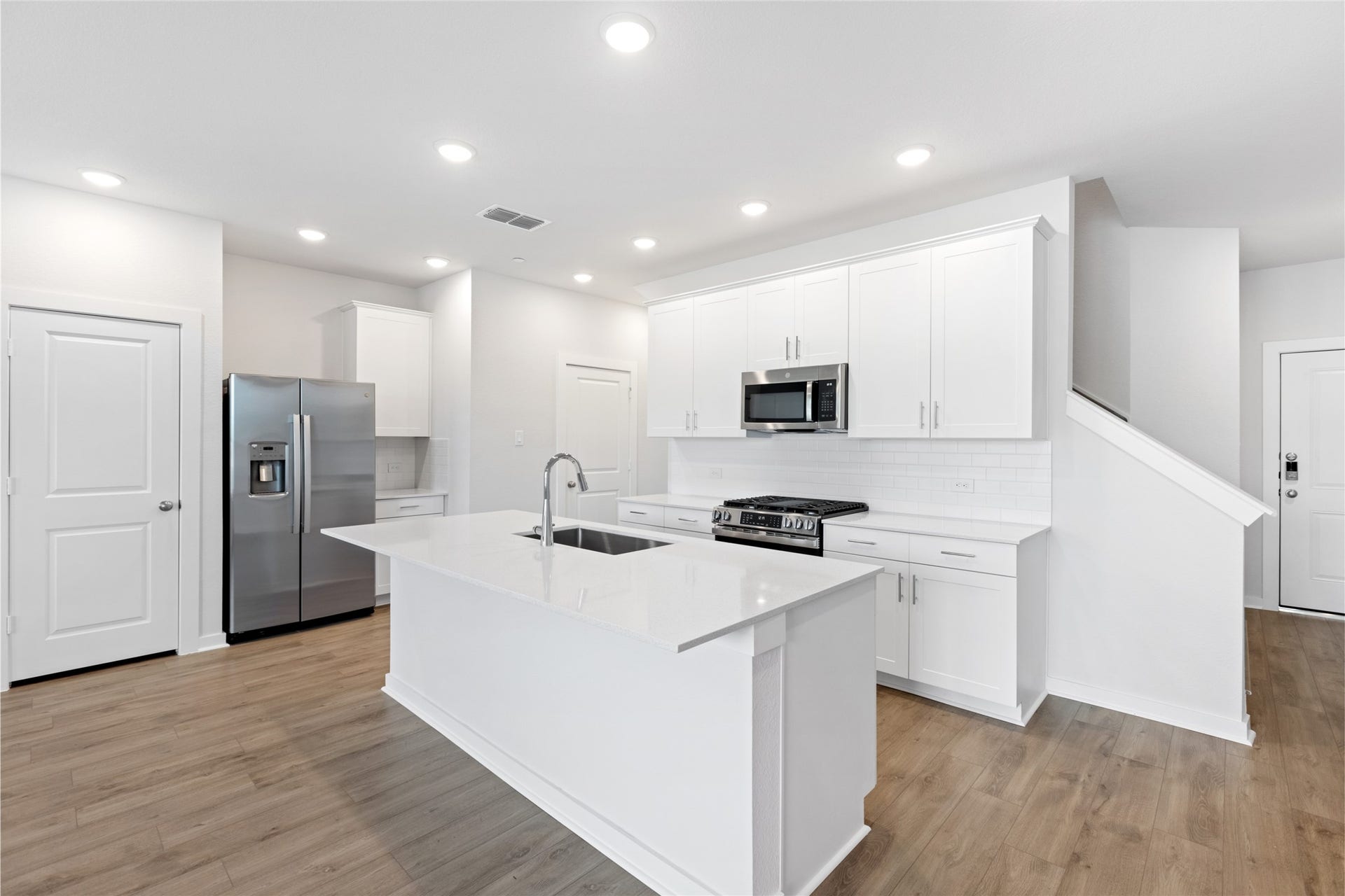 2916 Newloch Lane, Pearland, TX 77584 2916 Newloch Lane, Pearland, TX 77584