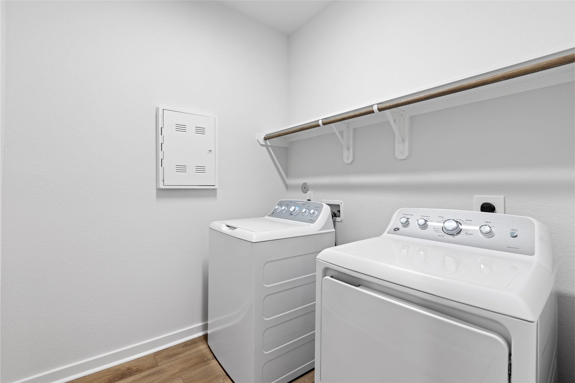2916 Newloch Lane, Pearland, TX 77584 2916 Newloch Lane, Pearland, TX 77584