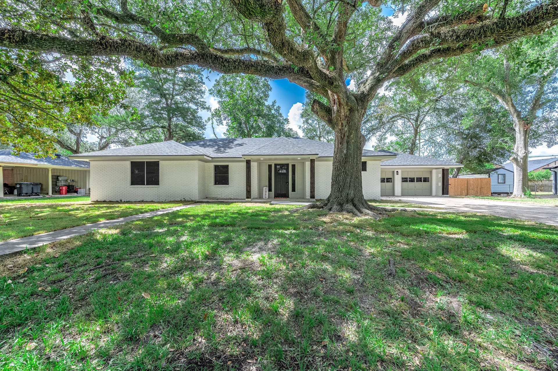 717 Cedar Lawn Drive, Alvin, TX 77511 Welcome Home! 717 Cedar Lawn