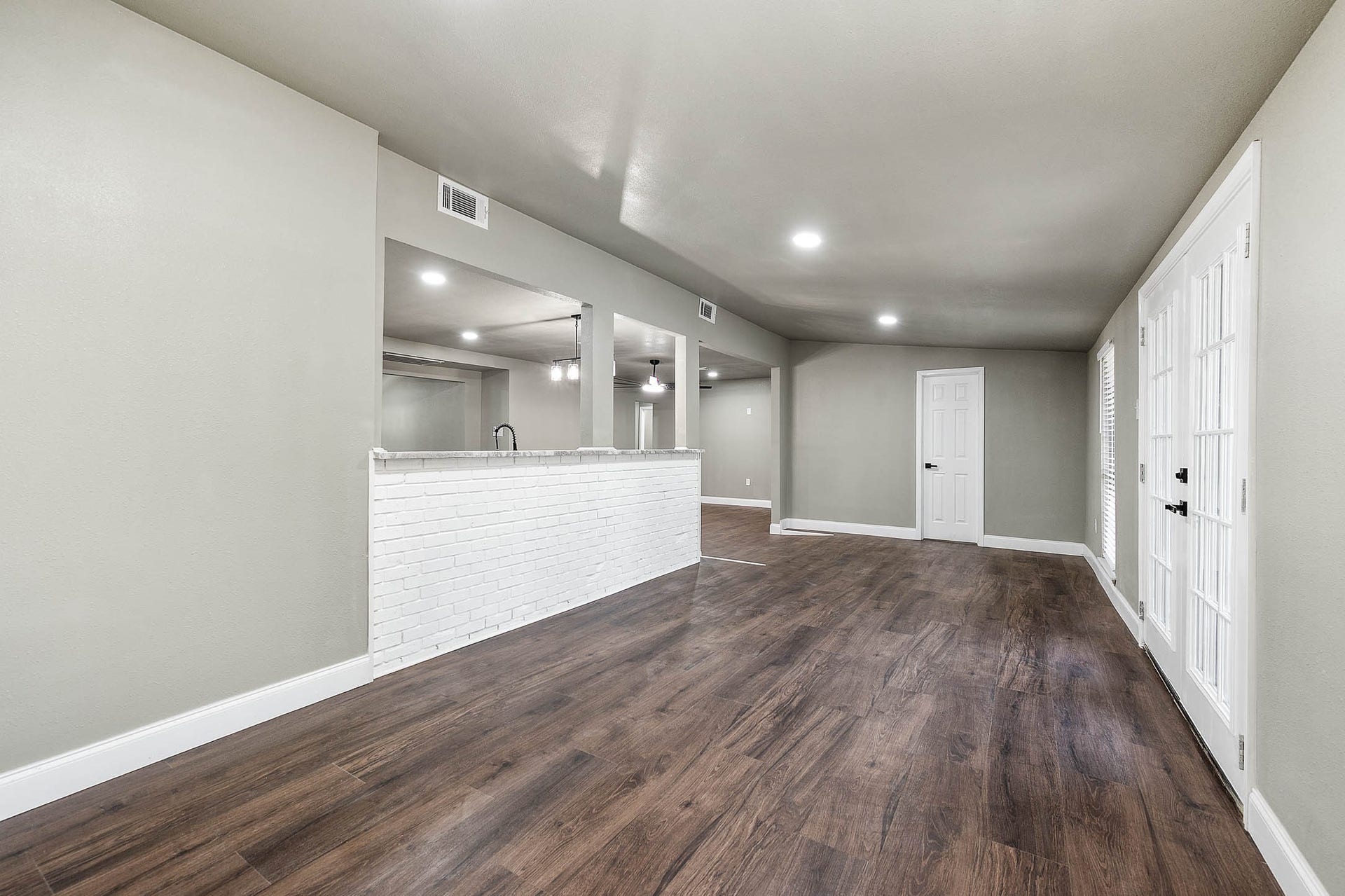 717 Cedar Lawn Drive, Alvin, TX 77511 Dining Room plus additional living area