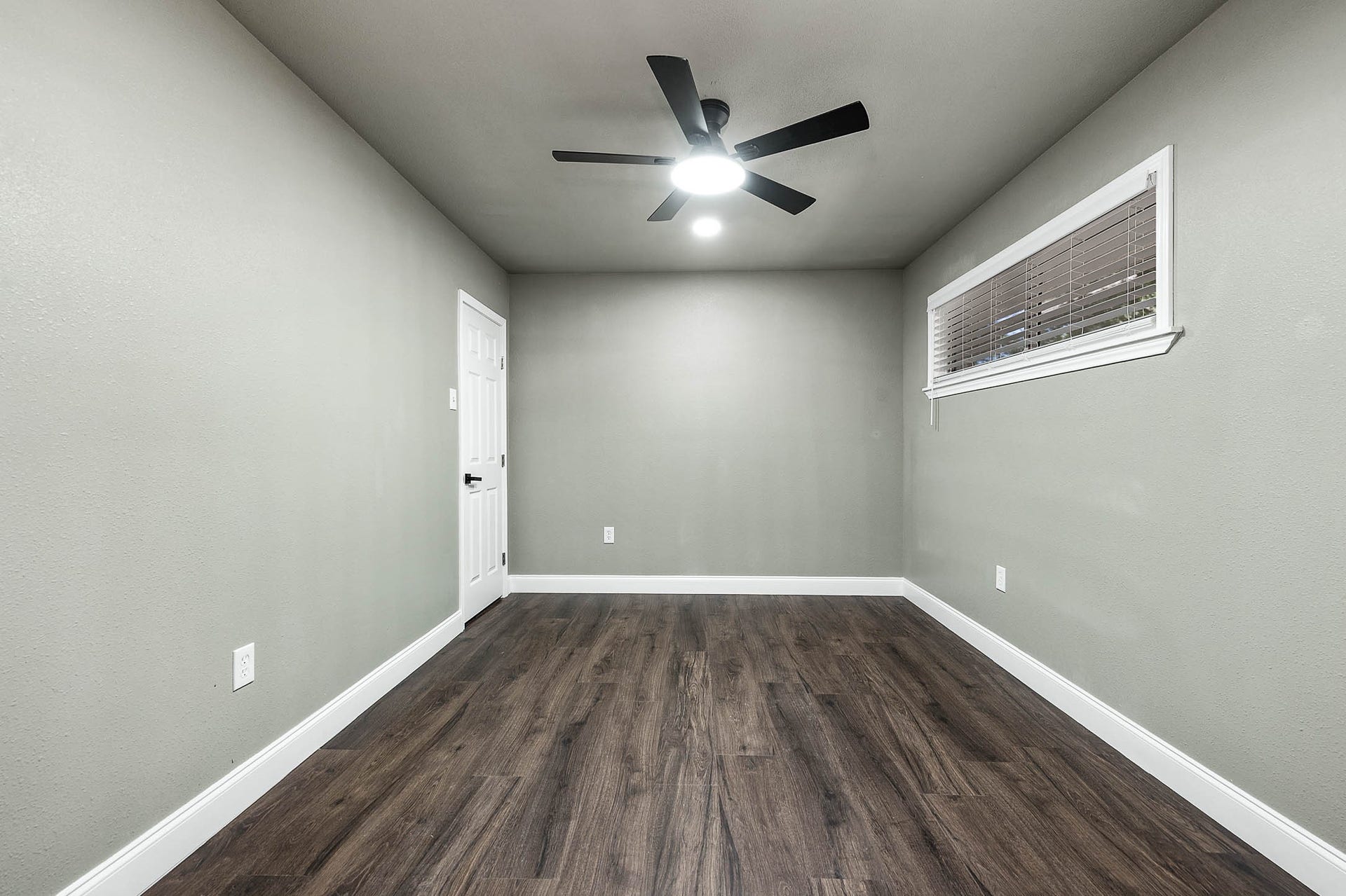 717 Cedar Lawn Drive, Alvin, TX 77511 Office or 4th Bedroom