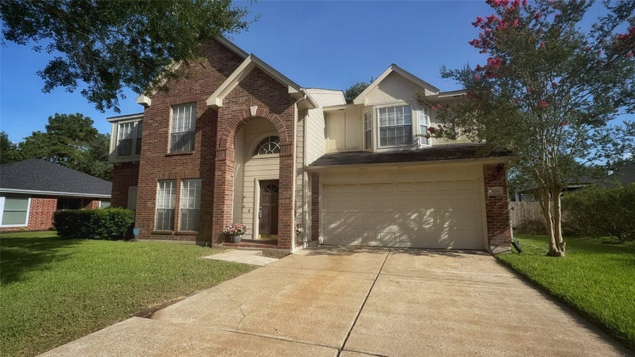 Property photo for 819 Foxborrough Lane, Missouri City, TX