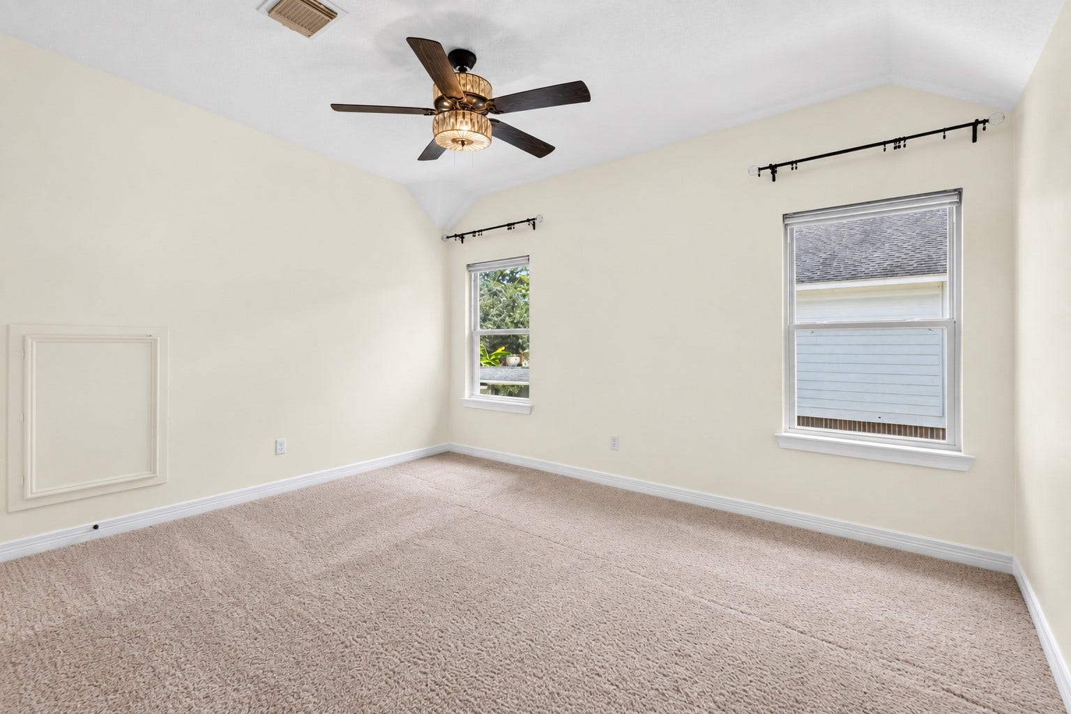 11810 Rue Beaujon Court, Tomball, TX 77377 Upstairs bedroom with vaulted ceiling, natural light and the added privacy of its own ENSUITE BATH.