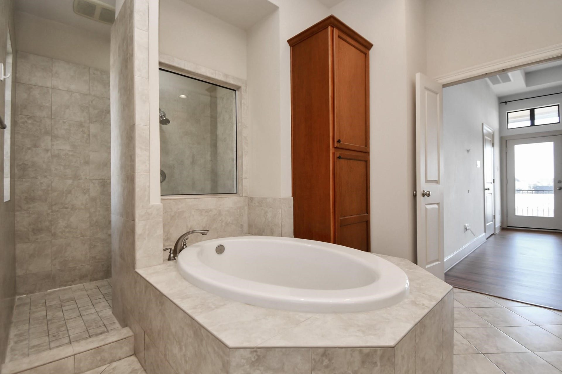 1908 Winter Street, Houston, TX 77007 1908 Winter Street, Houston, TX 77007
