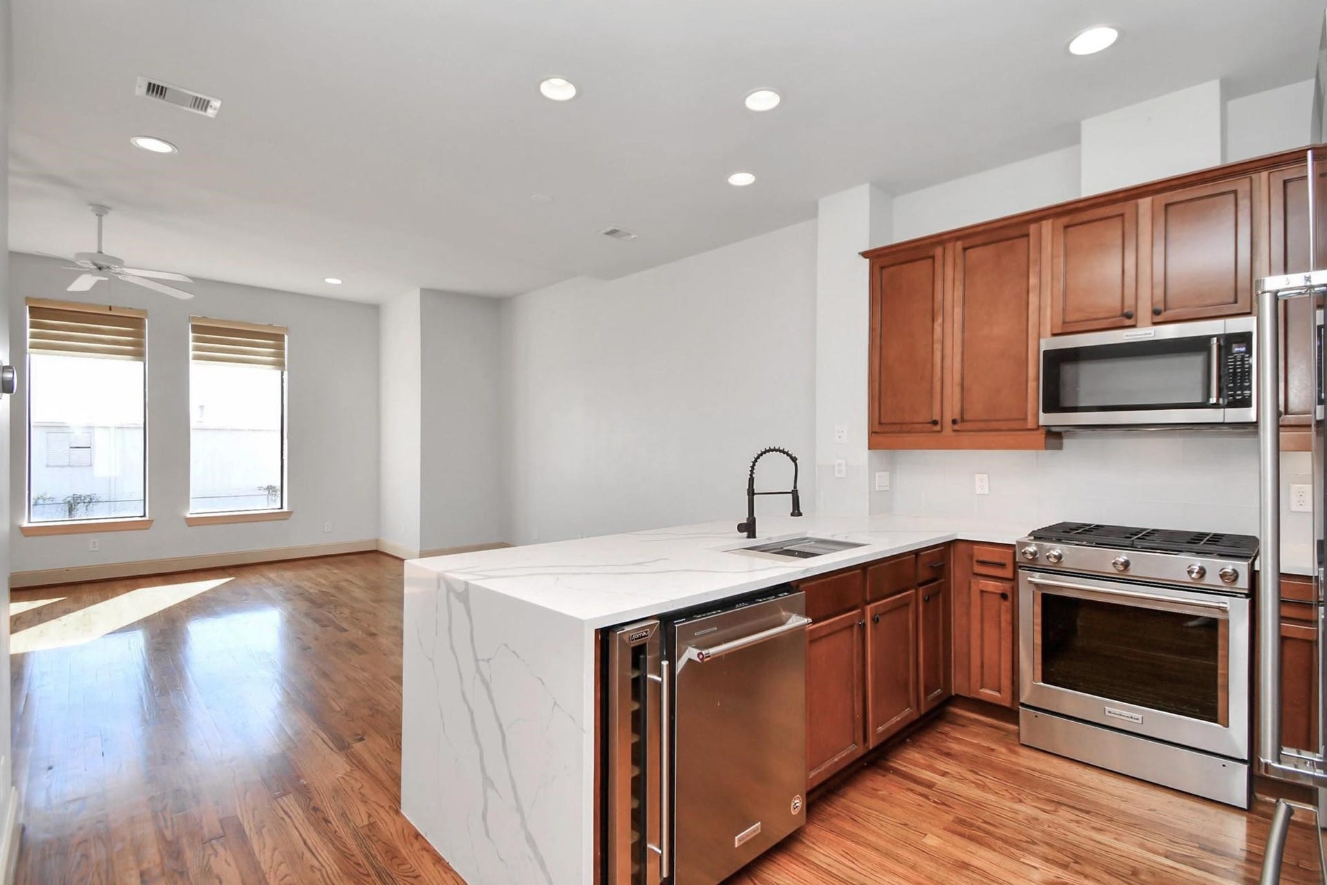 1908 Winter Street, Houston, TX 77007 1908 Winter Street, Houston, TX 77007