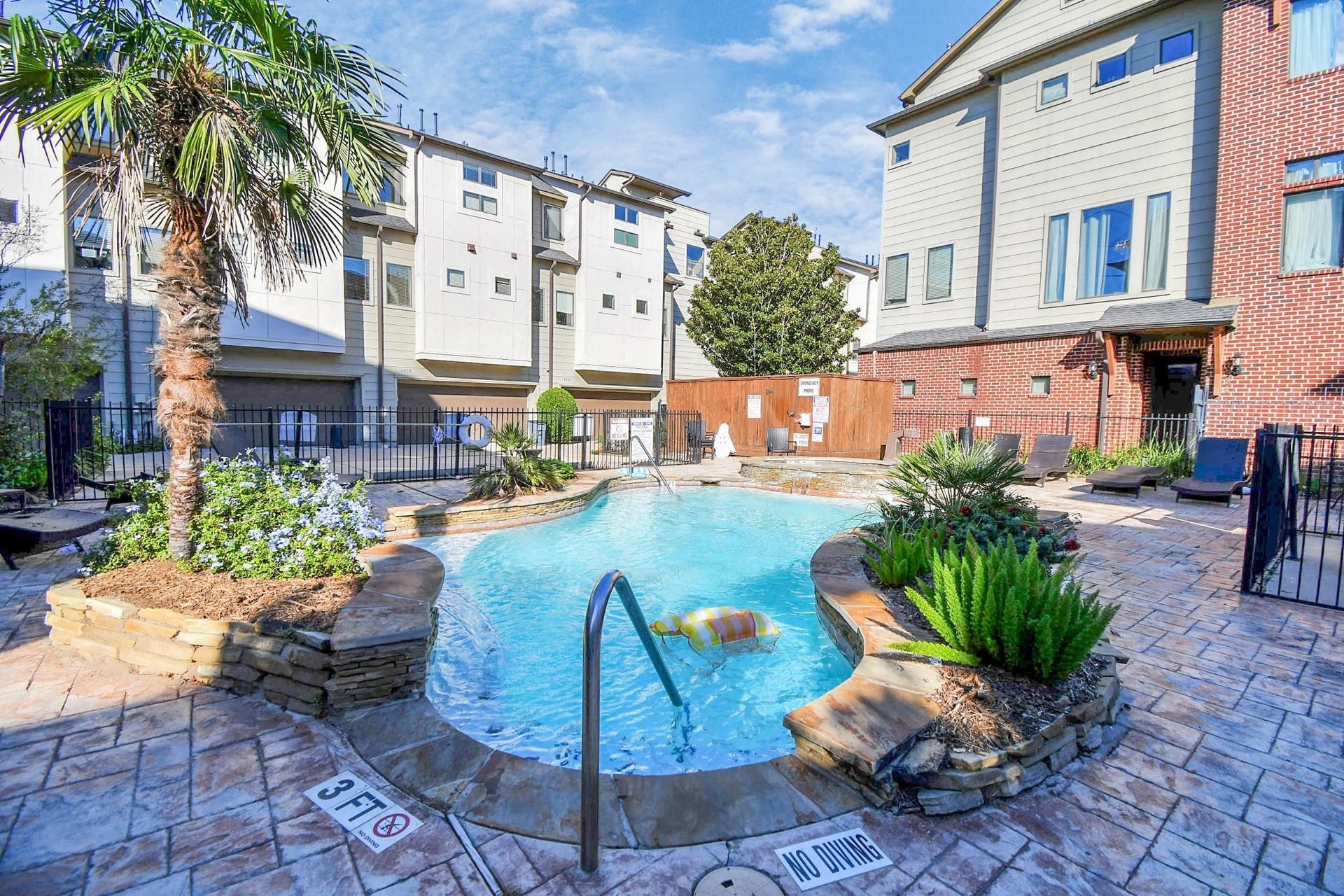 1908 Winter Street, Houston, TX 77007 1908 Winter Street, Houston, TX 77007