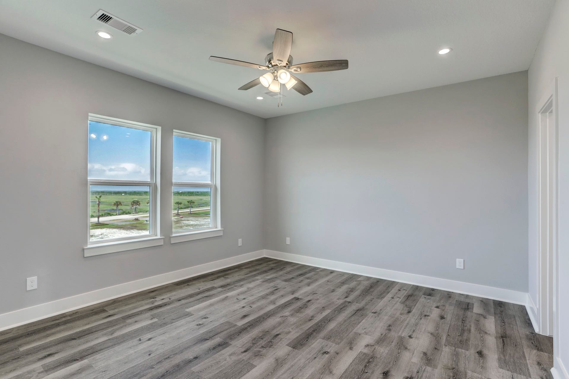 20 Largo, Hitchcock, TX 77563 20 Largo, Hitchcock, TX 77563